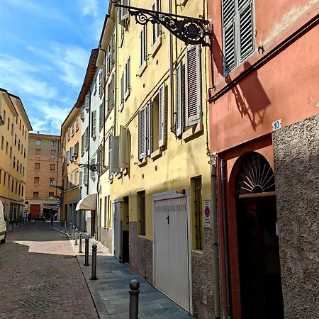 Borgo Antico I I I Privat Parking Appartement Parme